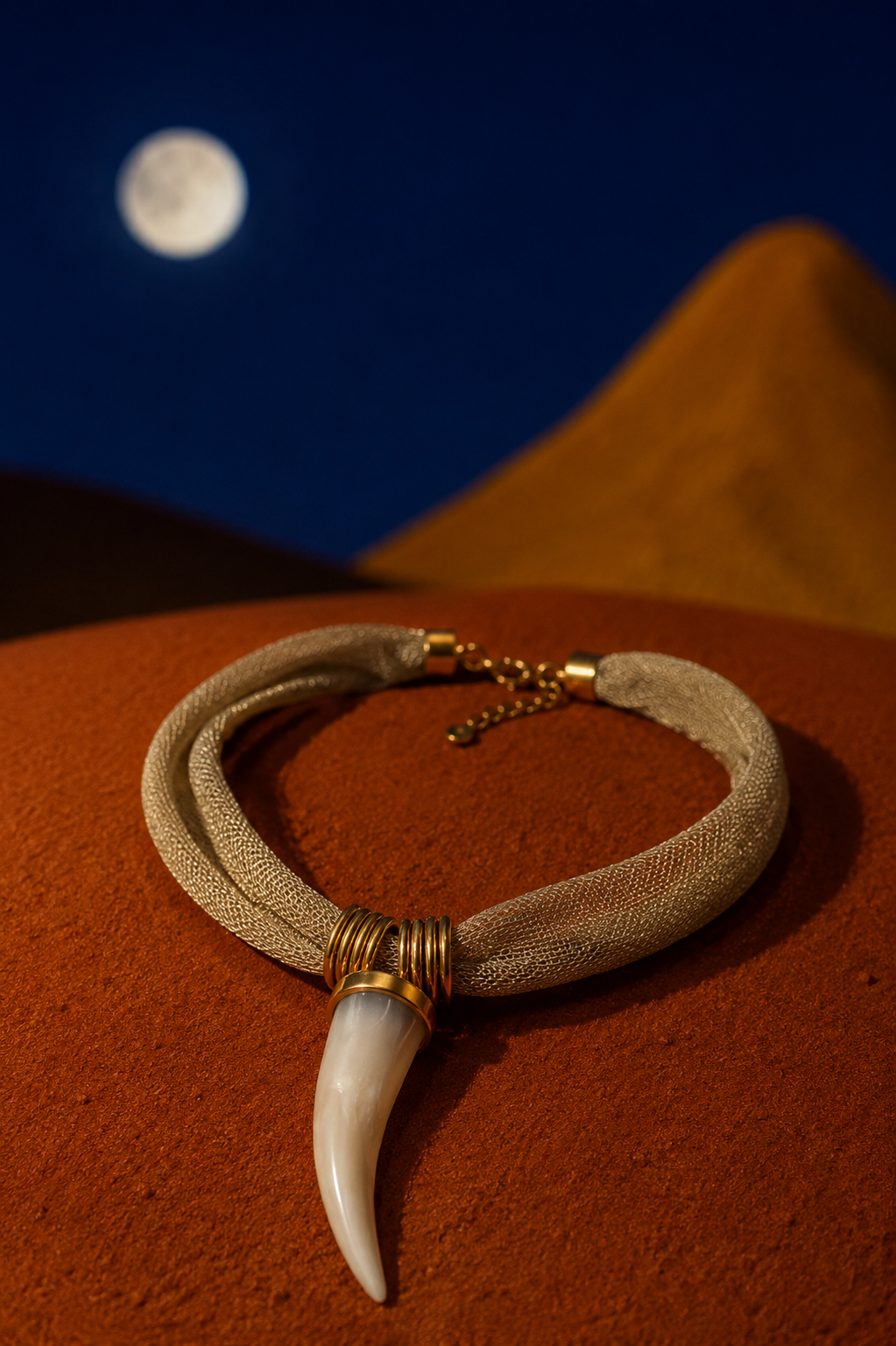Collier Croc de lune